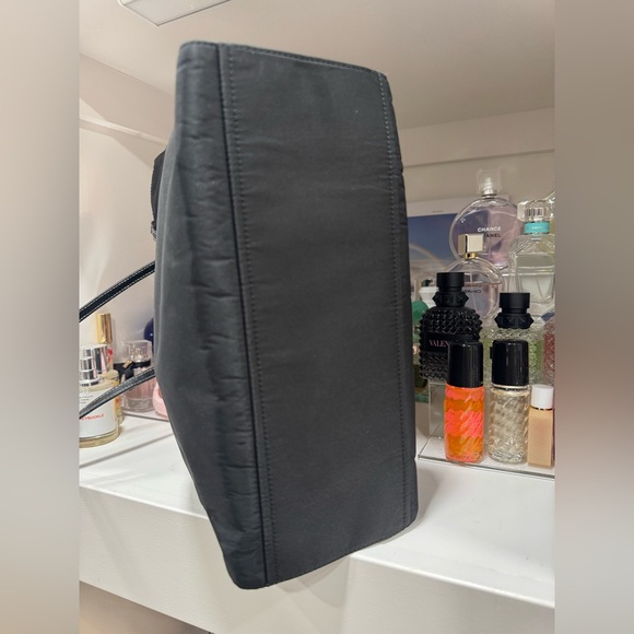 Authentic Prada Tessuto Nylon Tote Vintage - Picture 6 of 9